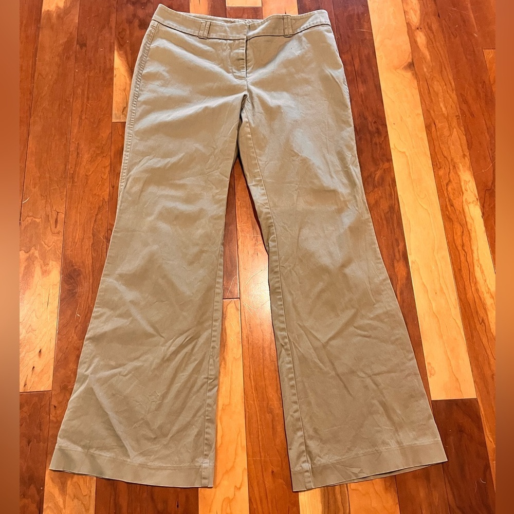 New York & Company Khaki Wide-Leg Trousers Size 8 EUC Stretch Classic Work Casua